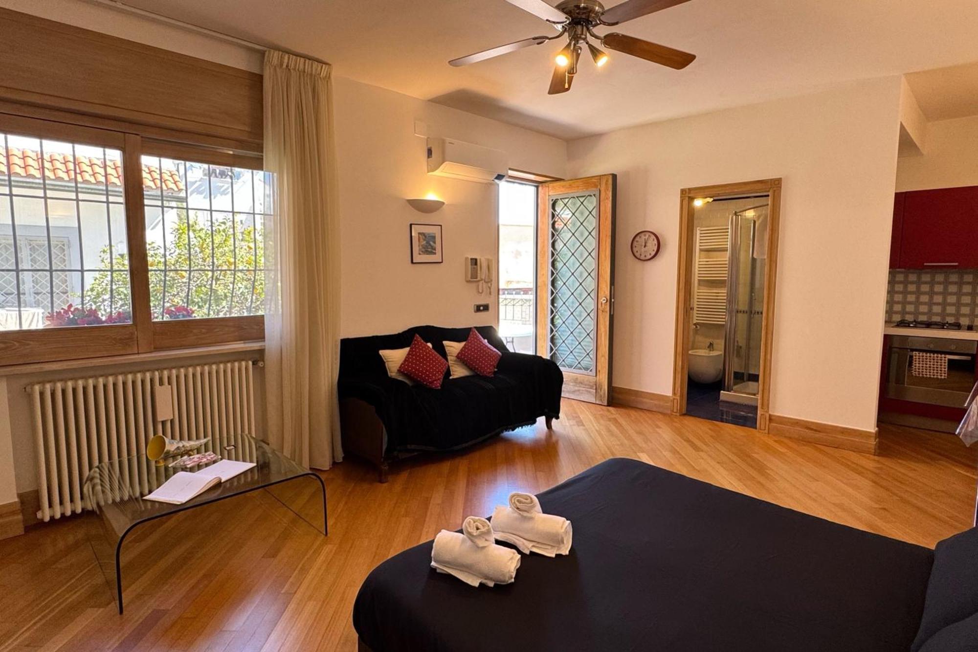 Bed & Breakfast Guestsuite Maison 80123