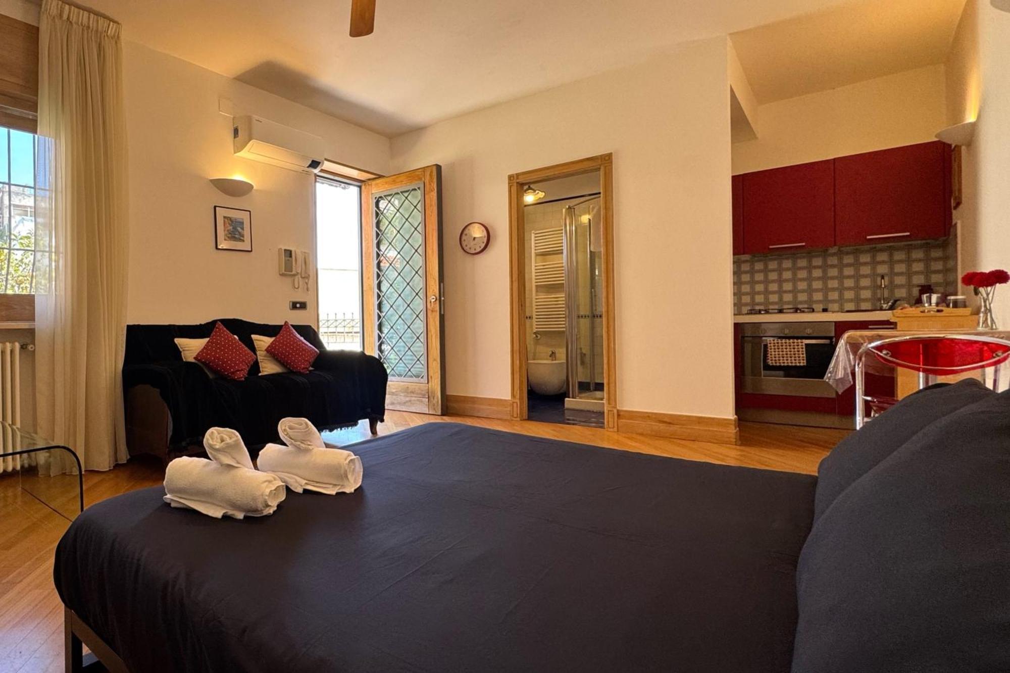 Guestsuite Maison 80123 Bed & Breakfast *